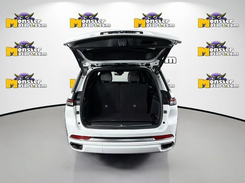 Used 2023 Jeep Grand Cherokee L Summit w/ Rear Seat Video Group I AWD/4WD image 28