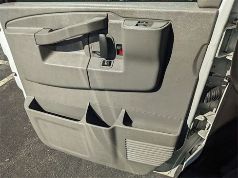 Used 2019 GMC Savana 2500 w/ Driver Convenience Package image 15