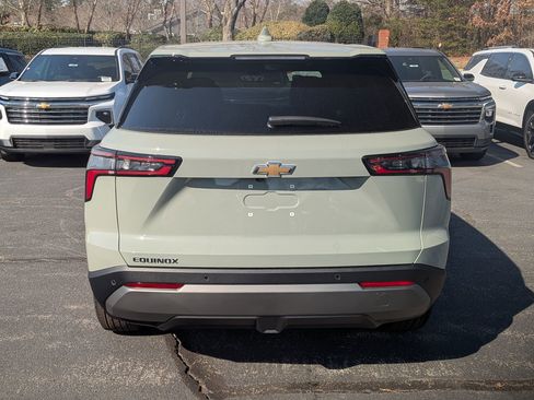 New 2026 Chevrolet Equinox LT w/ Safety and Technology Package FWD image 7