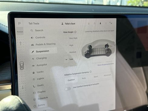 Used 2022 Tesla Model X image 28