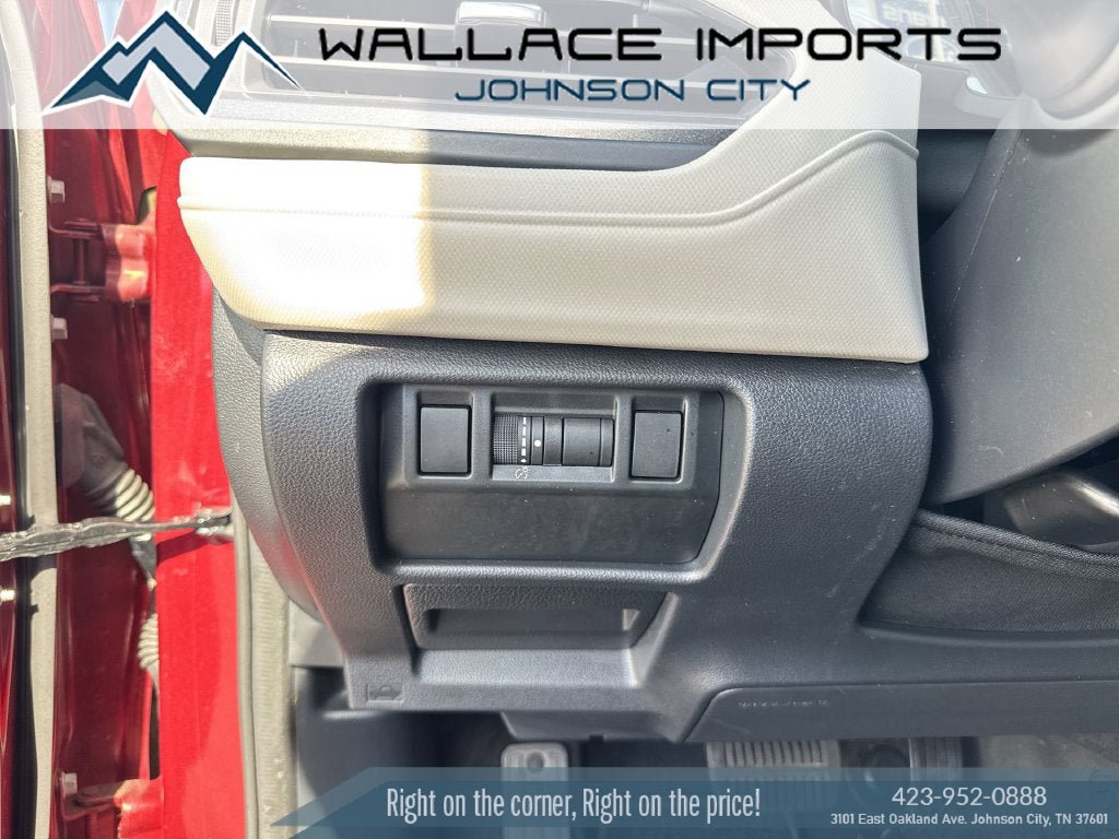 Used 2025 Subaru Forester AWD/4WD image 28