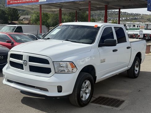 Used 2018 RAM 1500 Express AWD/4WD image 8