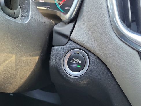Used 2019 Chevrolet Equinox LS FWD image 25