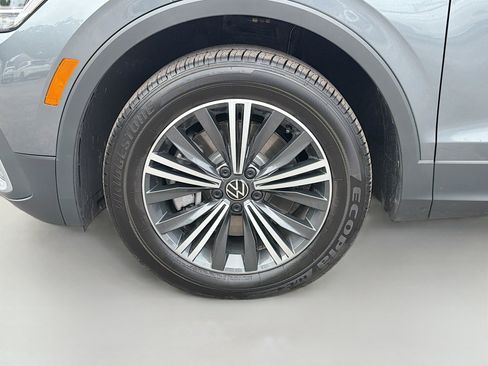Used 2024 Volkswagen Tiguan Wolfsburg Edition FWD image 41