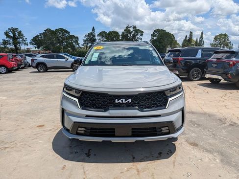 Certified 2023 Kia Sorento SX AWD/4WD image 3