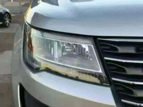 Used 2017 Ford Explorer 4WD image 5