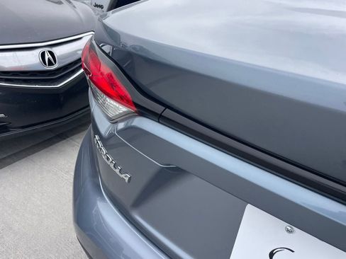 Used 2022 Toyota Corolla LE image 5