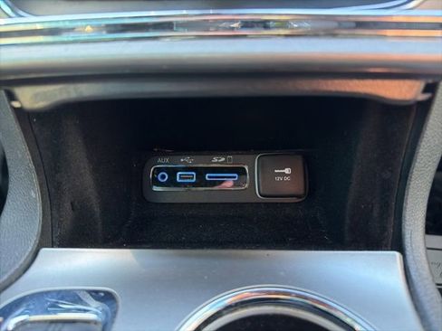 Used 2017 Jeep Grand Cherokee Altitude RWD image 25