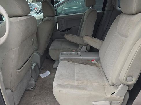 Used 2013 Nissan Quest SV FWD image 10