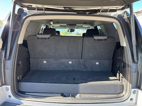 Used 2017 GMC Yukon SLT w/ Open Road Package AWD/4WD image 19