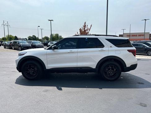Certified 2022 Ford Explorer Timberline w/ Timberline Technology Package AWD/4WD image 10