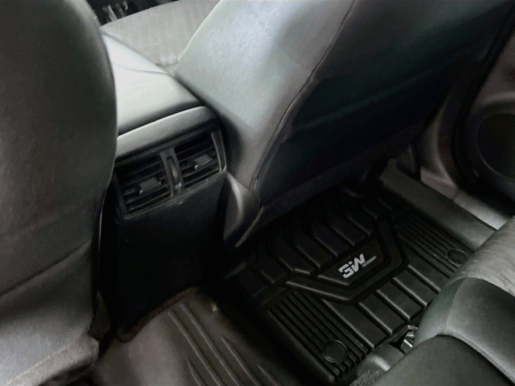 Used 2019 Nissan Rogue SV w/ Premium Package AWD/4WD image 24