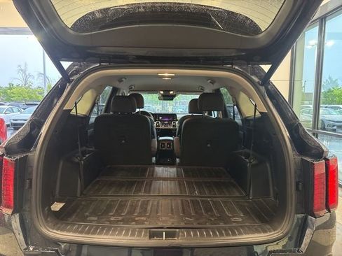 Certified 2023 Kia Sorento EX AWD/4WD image 5