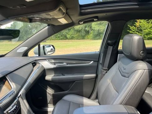 Used 2024 Cadillac XT5 Sportv w/ Technology Package AWD/4WD image 18