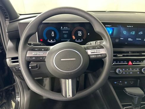 Certified 2025 Hyundai Santa Cruz SE image 14