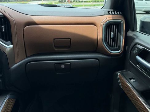 Used 2023 Chevrolet Silverado 2500 High Country w/ Z71 Off-Road Package AWD/4WD image 33