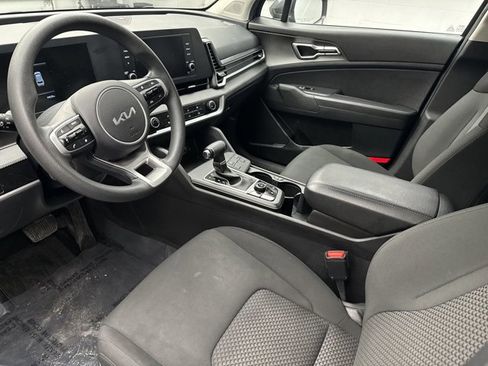 Used 2023 Kia Sportage LX image 10