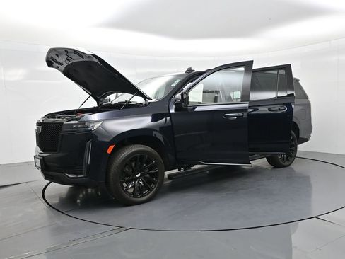 Used 2023 Cadillac Escalade ESV Sport Platinum w/ LPO, ONYX Package image 44