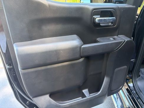 Certified 2022 Chevrolet Silverado 1500 Custom AWD/4WD image 10