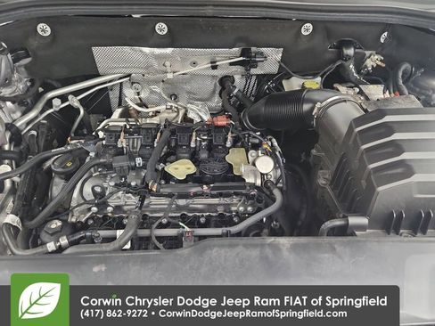 Used 2025 Volkswagen Atlas SE image 27