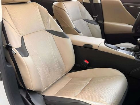 Used 2021 Lexus ES 300h w/ Luxury Package FWD image 10