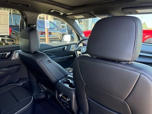 New 2026 Buick Enclave Avenir w/ Super Cruise Package AWD/4WD image 42
