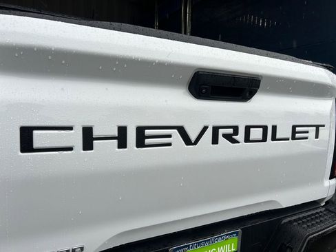 Used 2023 Chevrolet Colorado Z71 w/ Z71 Convenience Package 2 image 32