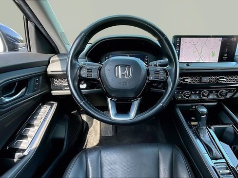 Used 2024 Honda Accord Touring image 9