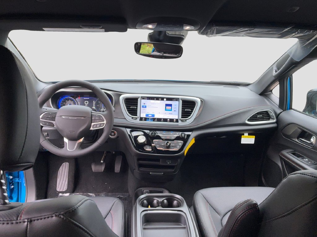 New 2027 Chrysler Pacifica Select AWD/4WD image 22