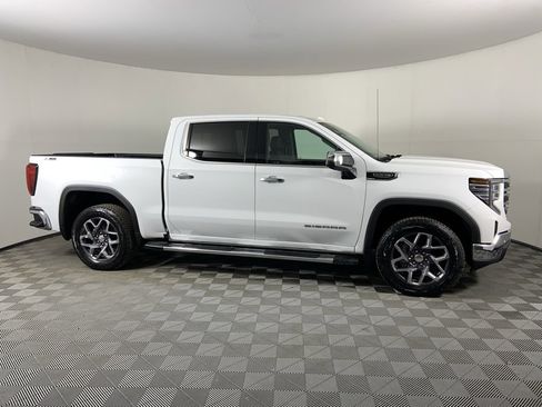 Used 2025 GMC Sierra 1500 SLT w/ SLT Premium Plus Package image 2