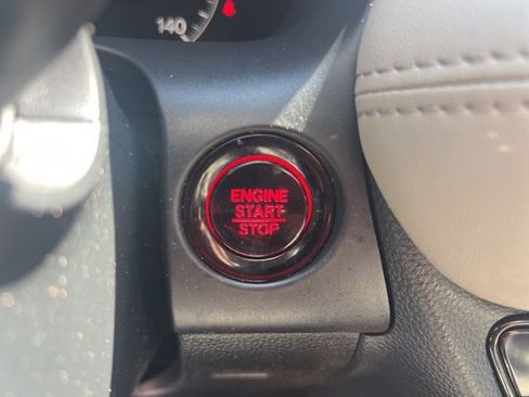 Used 2025 Honda HR-V LX image 13