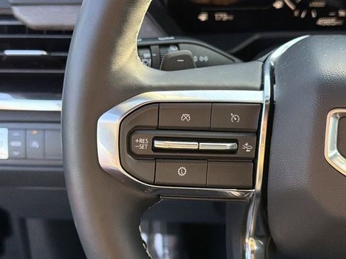 Used 2025 GMC Acadia Denali image 29