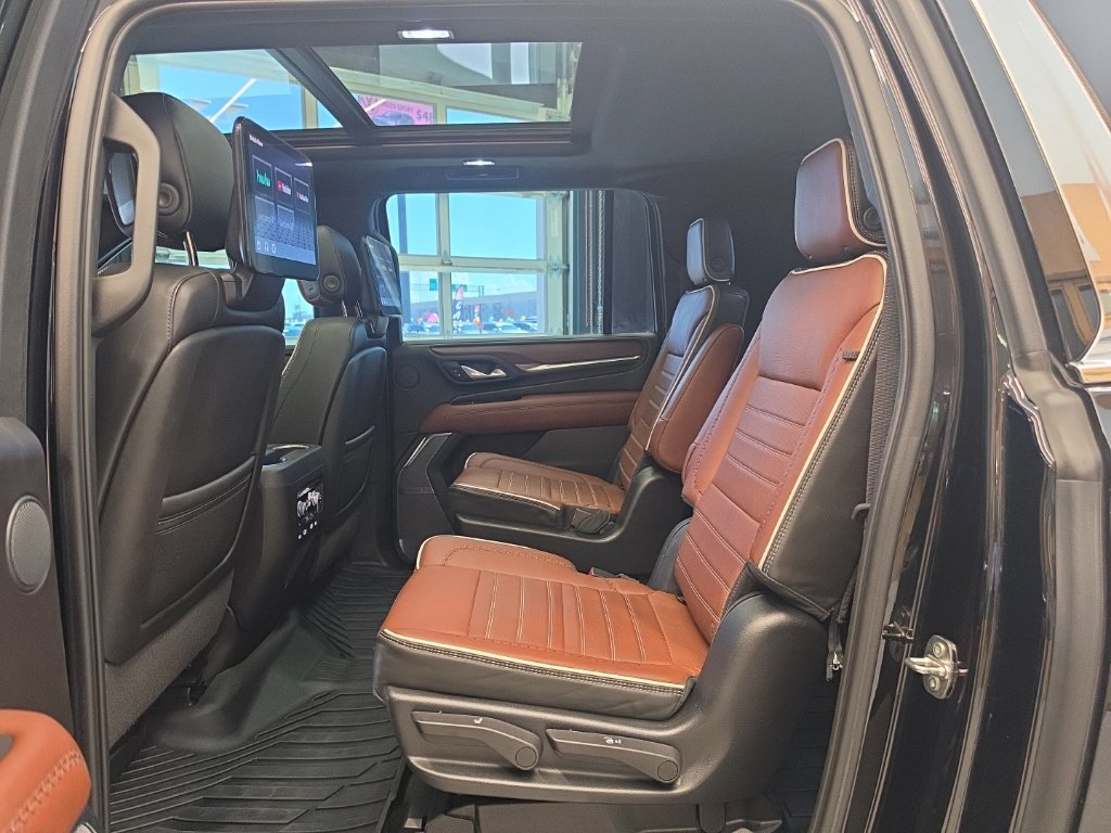 Used 2023 GMC Yukon XL Denali Ultimate AWD/4WD image 50