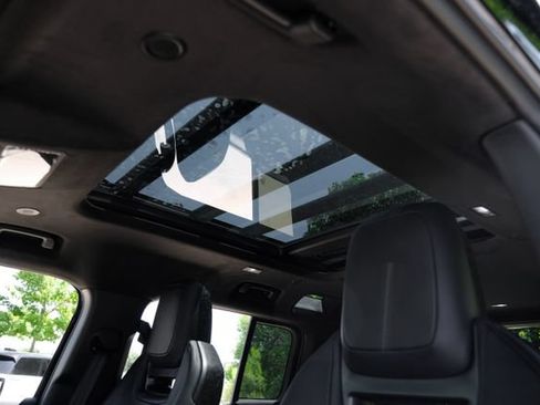 New 2026 Land Rover Defender 110 OCTA AWD/4WD image 5