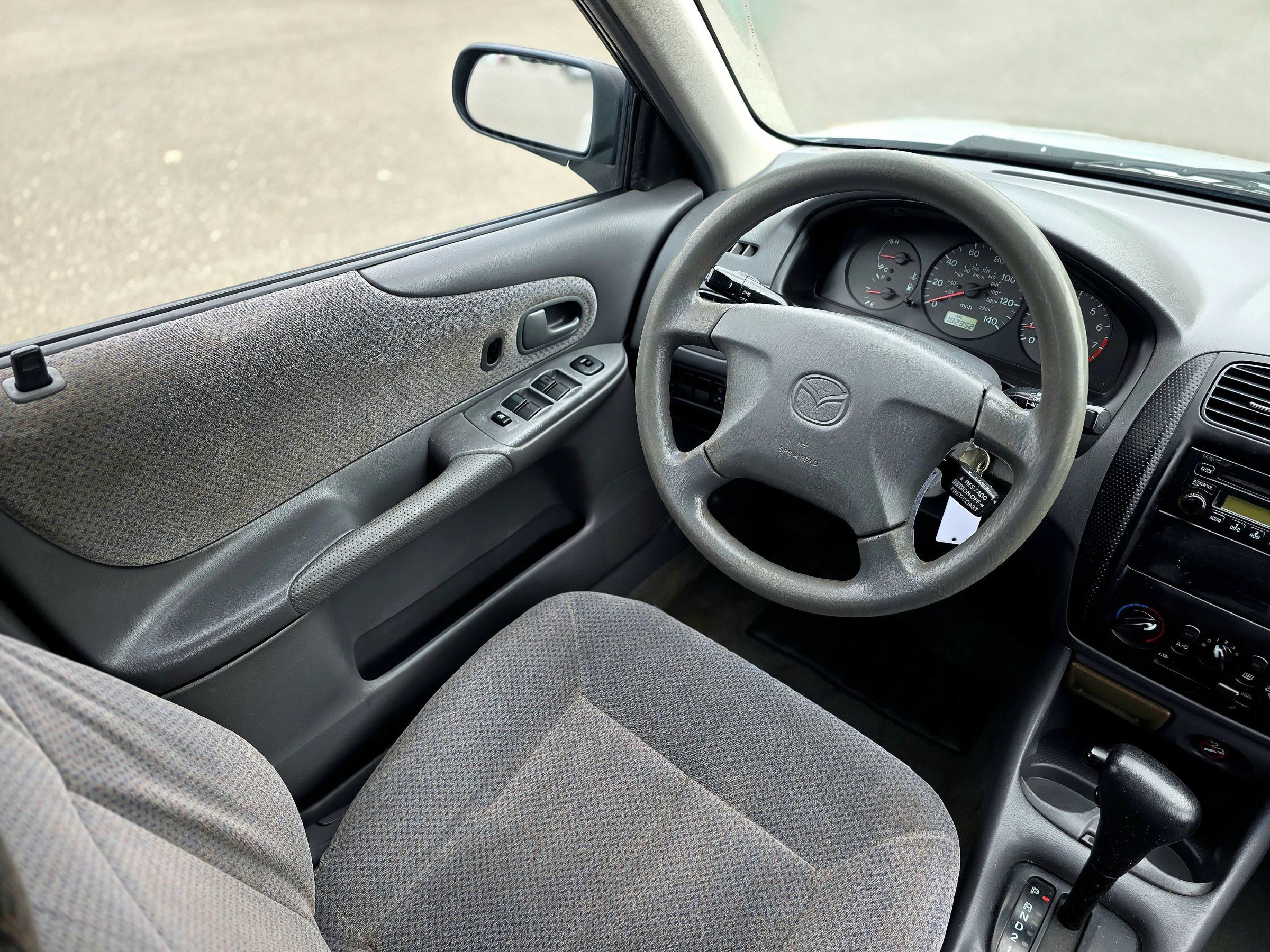 Used 1999 MAZDA Protege FWD image 25