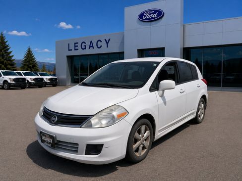 Used 2011 Nissan Versa Hatchback w/ Premium Pkg FWD image 1