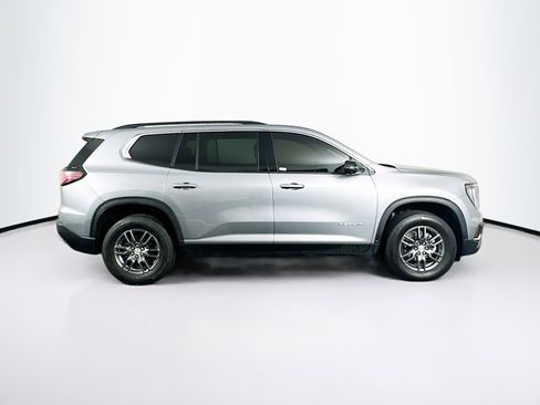 Used 2025 GMC Acadia Elevation image 10