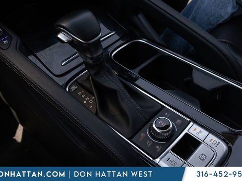 Used 2022 Kia Telluride SX w/ Nightfall Edition Package AWD/4WD image 11