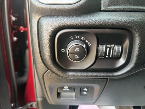 Used 2025 RAM 1500 Laramie image 27