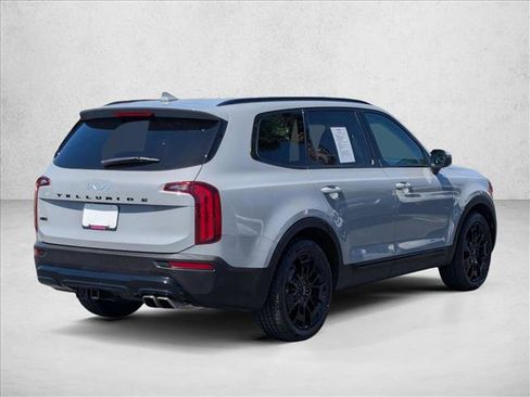 Used 2022 Kia Telluride EX w/ EX Premium Package AWD/4WD image 5