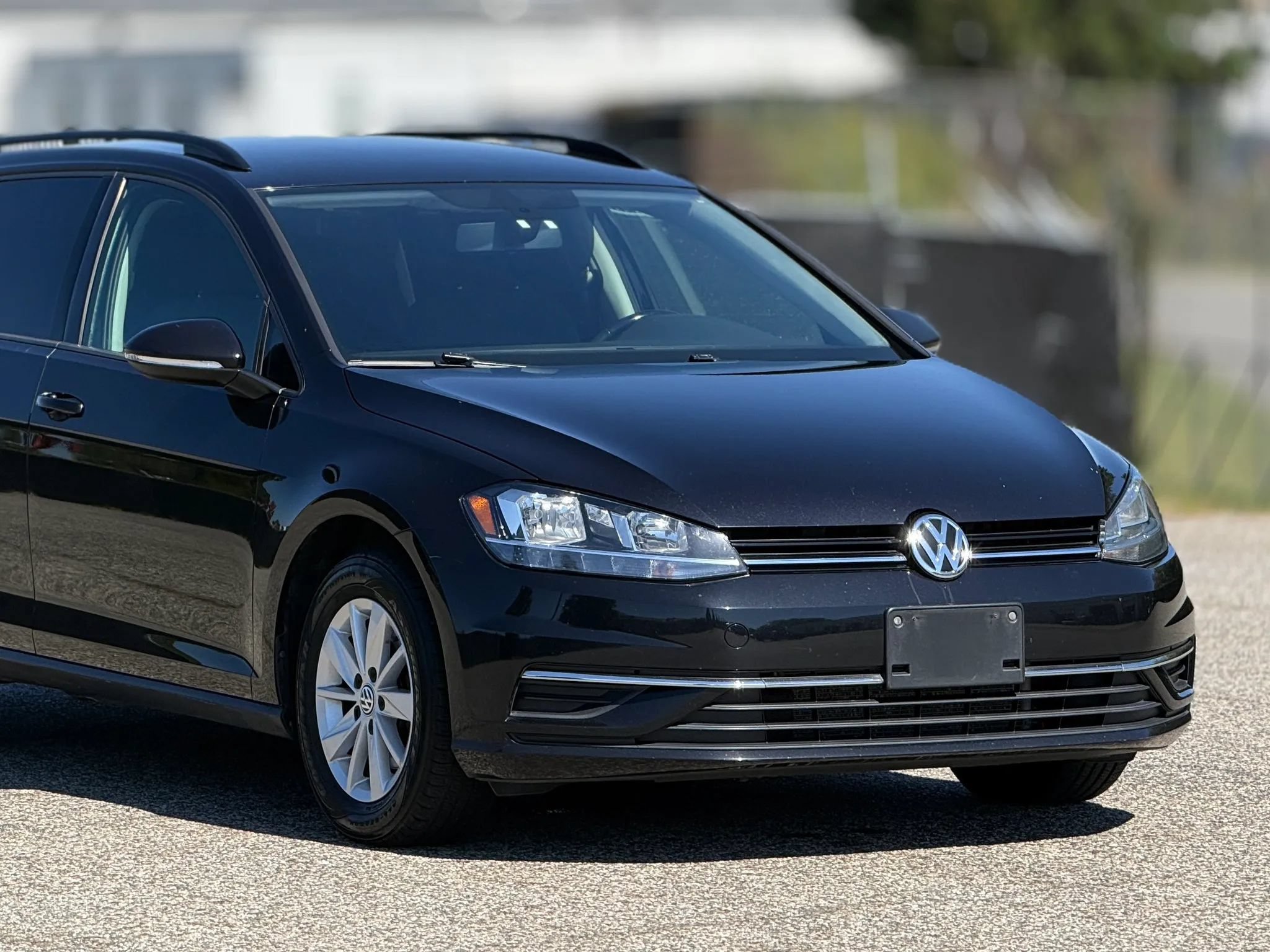 Used 2019 Volkswagen Golf S FWD image 15