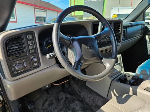 Used 2002 Chevrolet Tahoe LT image 14