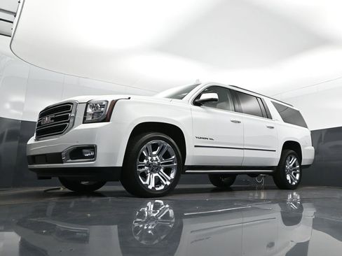 Used 2020 GMC Yukon XL SLT w/ Premium Edition image 40