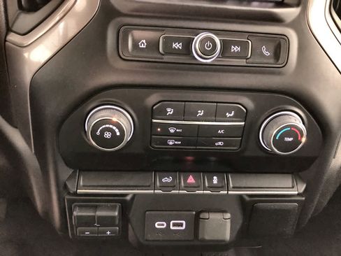 Used 2022 Chevrolet Silverado 2500 Custom w/ Custom Value Package AWD/4WD image 19