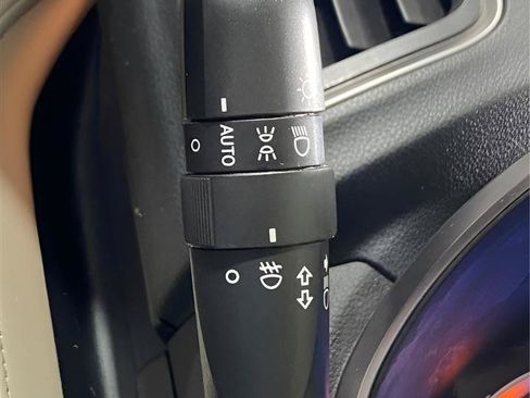 Used 2022 Subaru Ascent Touring AWD/4WD image 29