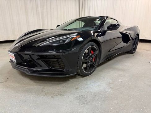 Used 2021 Chevrolet Corvette Stingray Premium Conv w/ Z51 Performance Package RWD image 11