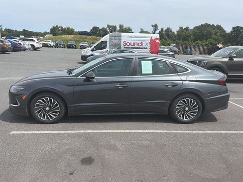 Used 2022 Hyundai Sonata Limited FWD image 2