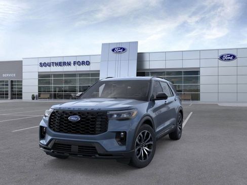 New 2026 Ford Explorer ST-Line image 2