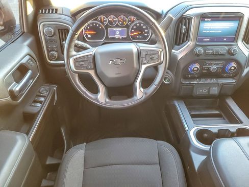 Used 2022 Chevrolet Silverado 1500 LT Trail Boss w/ Bed Protection Package image 9