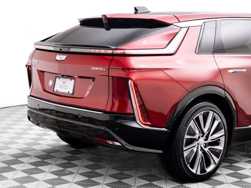 Certified 2025 Cadillac Lyriq Luxury w/ LPO, Floor Liner Package image 41